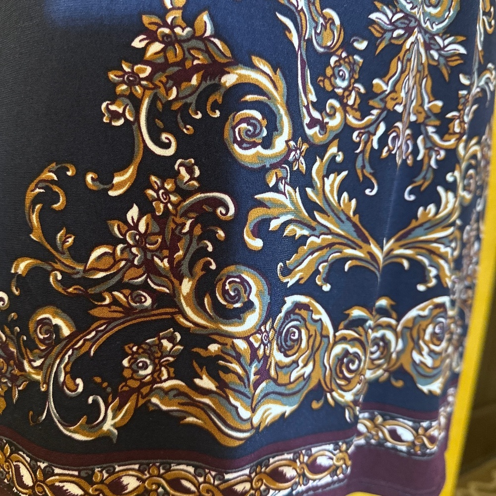 Dress - Picture 3 of 15